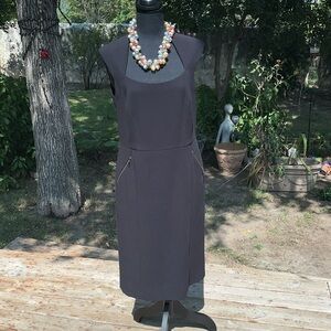 Classic Jasper Conran, back exposed zip sleeveless dress. Uk 14 USA. 12.